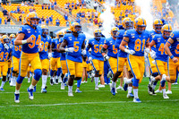 NCAA Football: Delaware Blue Hens at Pitt Panthers