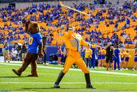 NCAA Football: UMass Minutemen at Pitt Panthers