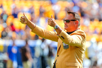 NCAA Football: Western Michigan Broncos at Pitt Panthers
