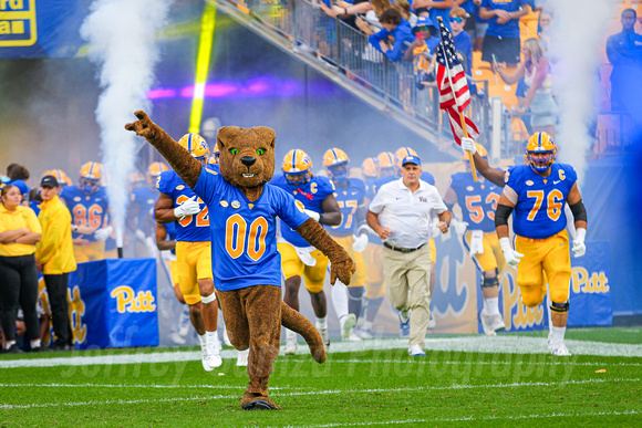 NCAA Football: Cincinati Bearcats at Pitt Panthers