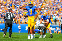 NCAA Football: Western Michigan Broncos at Pitt Panthers