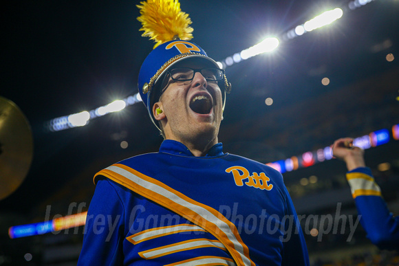 NCAA Football: Virginia Cavaliers at Pitt Panthers