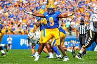 NCAA Football: Western Michigan Broncos at Pitt Panthers